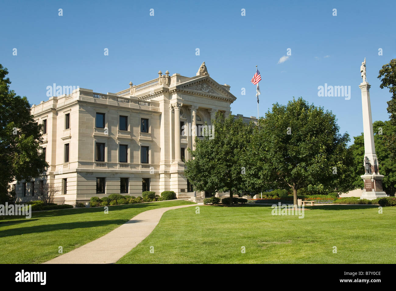 Illinois Sycamore Dekalb County Courthouse Building Civil War Memorial 