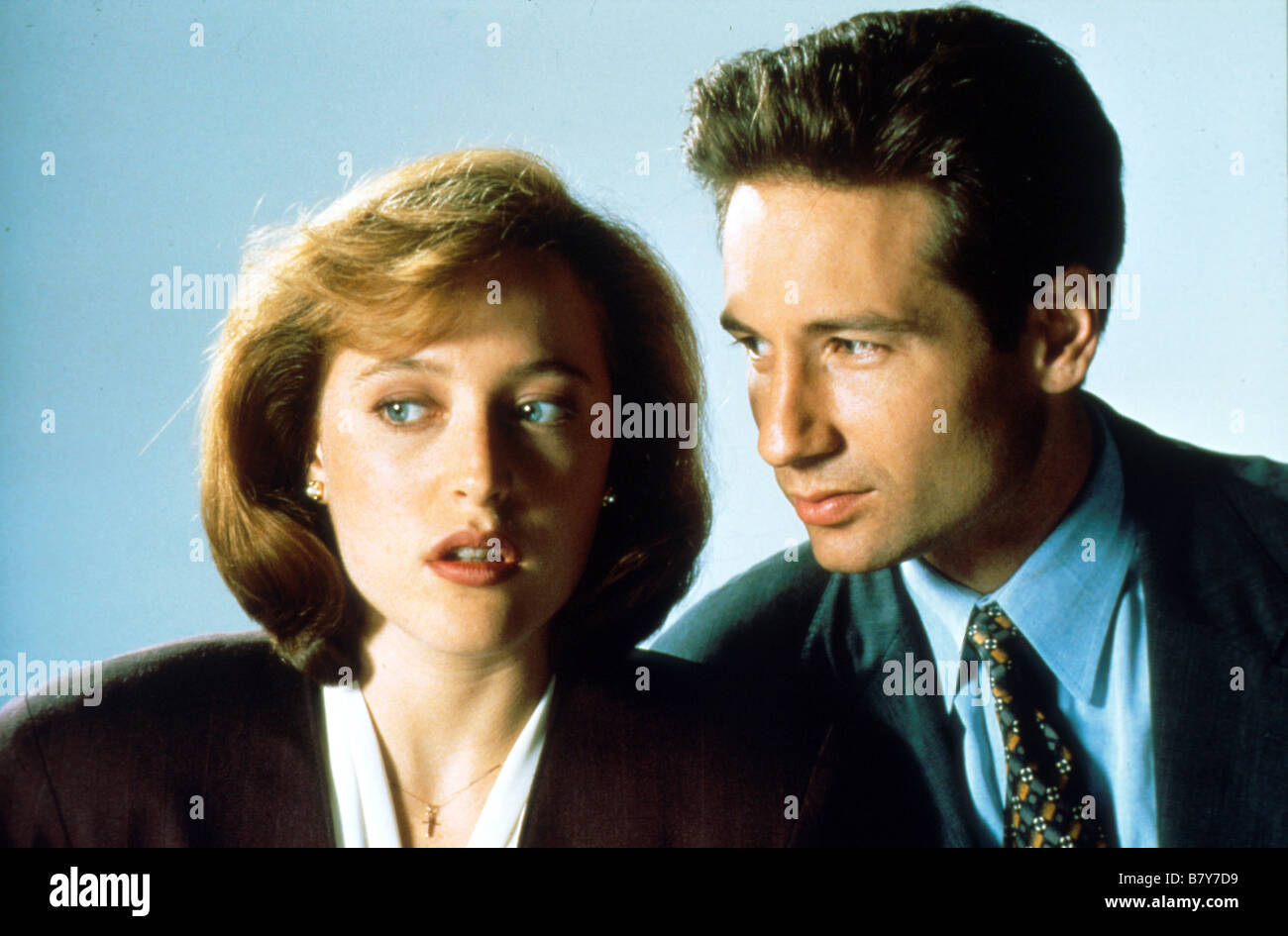 The X Files  TV Series1993 - 2002 USA 1993 Seaon 1 Created by Chris Carter David Duchovny , Gillian Anderson Stock Photo