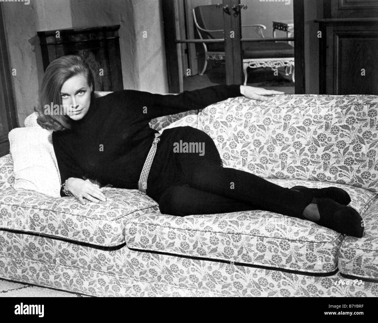 Honor Blackman Stock Photo: 22114947 - Alamy