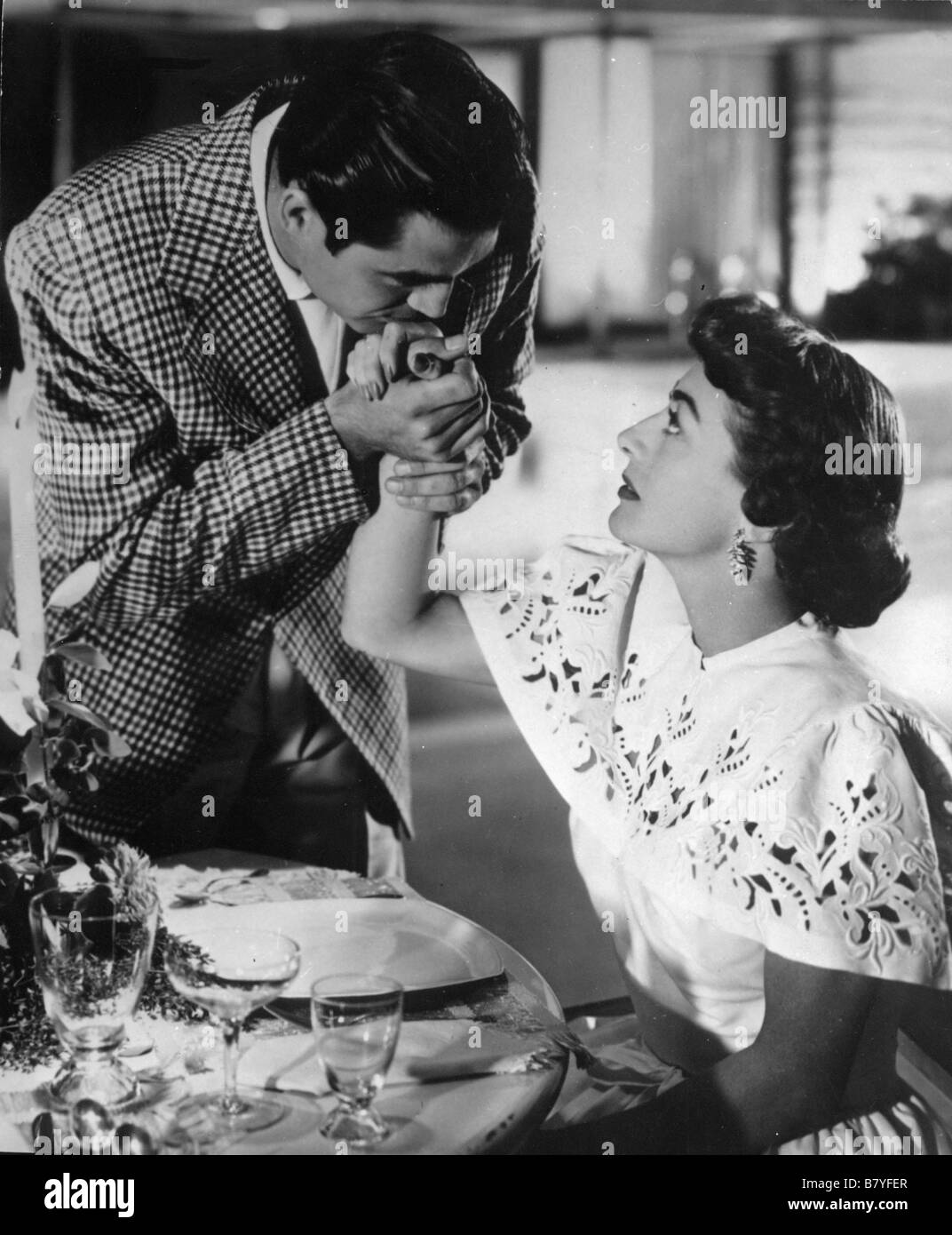 L Esclave Du Gang The Damned Don T Cry Year 1950 Usa Joan Crawford Steve Cochran Director Vincent Sherman Stock Photo Alamy
