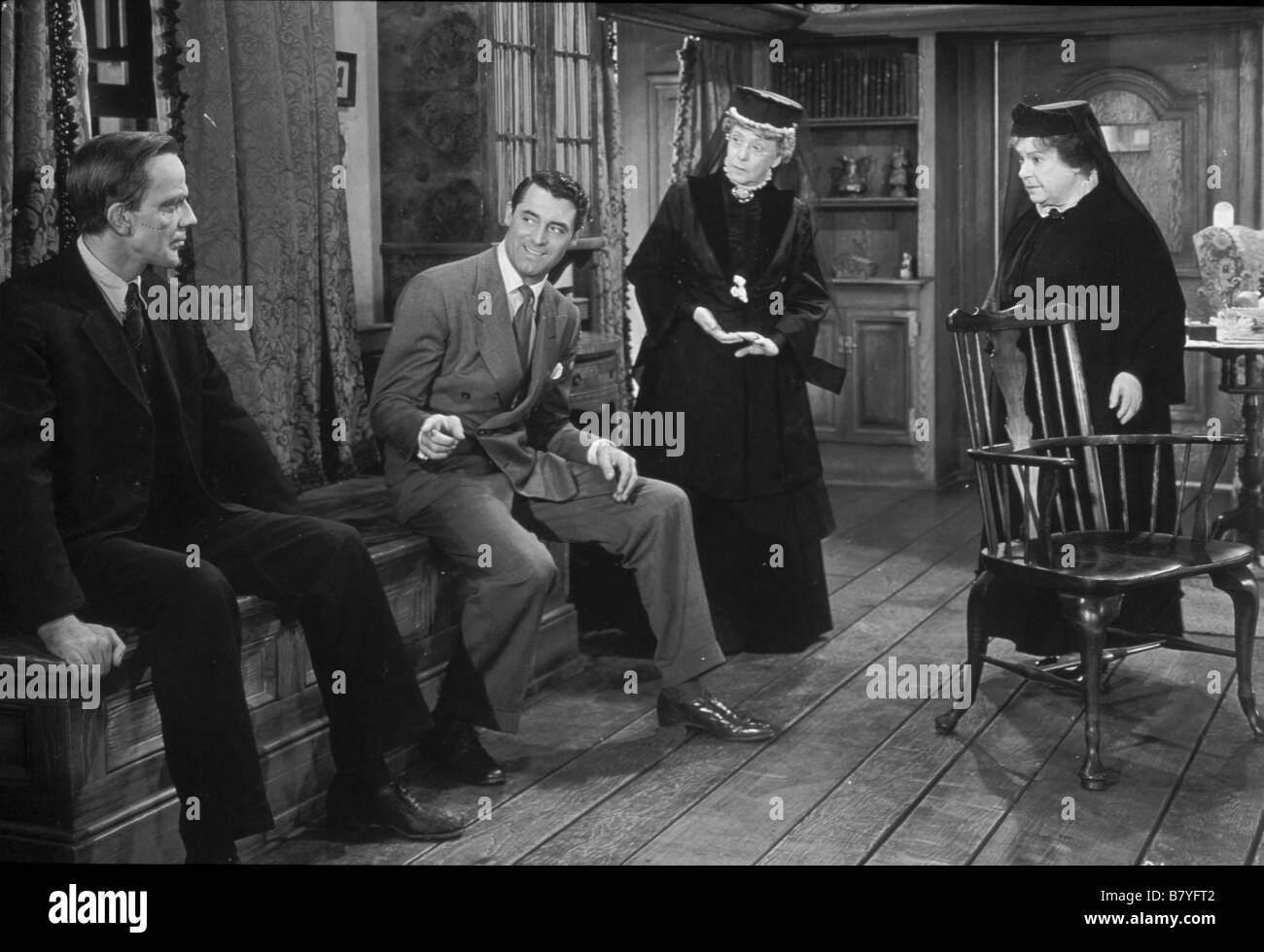Arsenic et vieilles dentelles Arsenic and Old Lace  Year: 1944 USA Raymond Massey , Cary Grant , Josephine Hull , Jean Adair  Director: Frank Capra Stock Photo