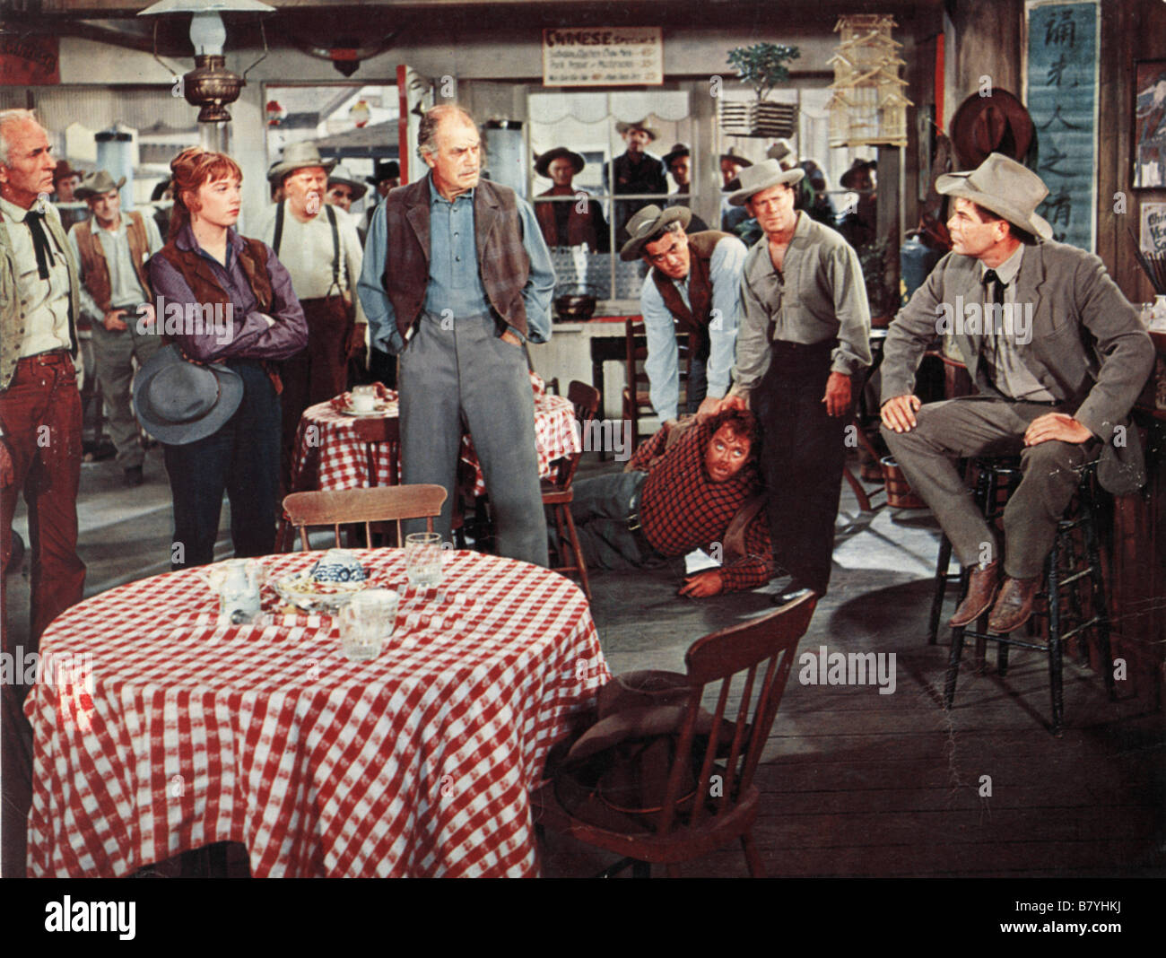 Shirley maclaine 1958 hi-res stock photography and images - Alamy