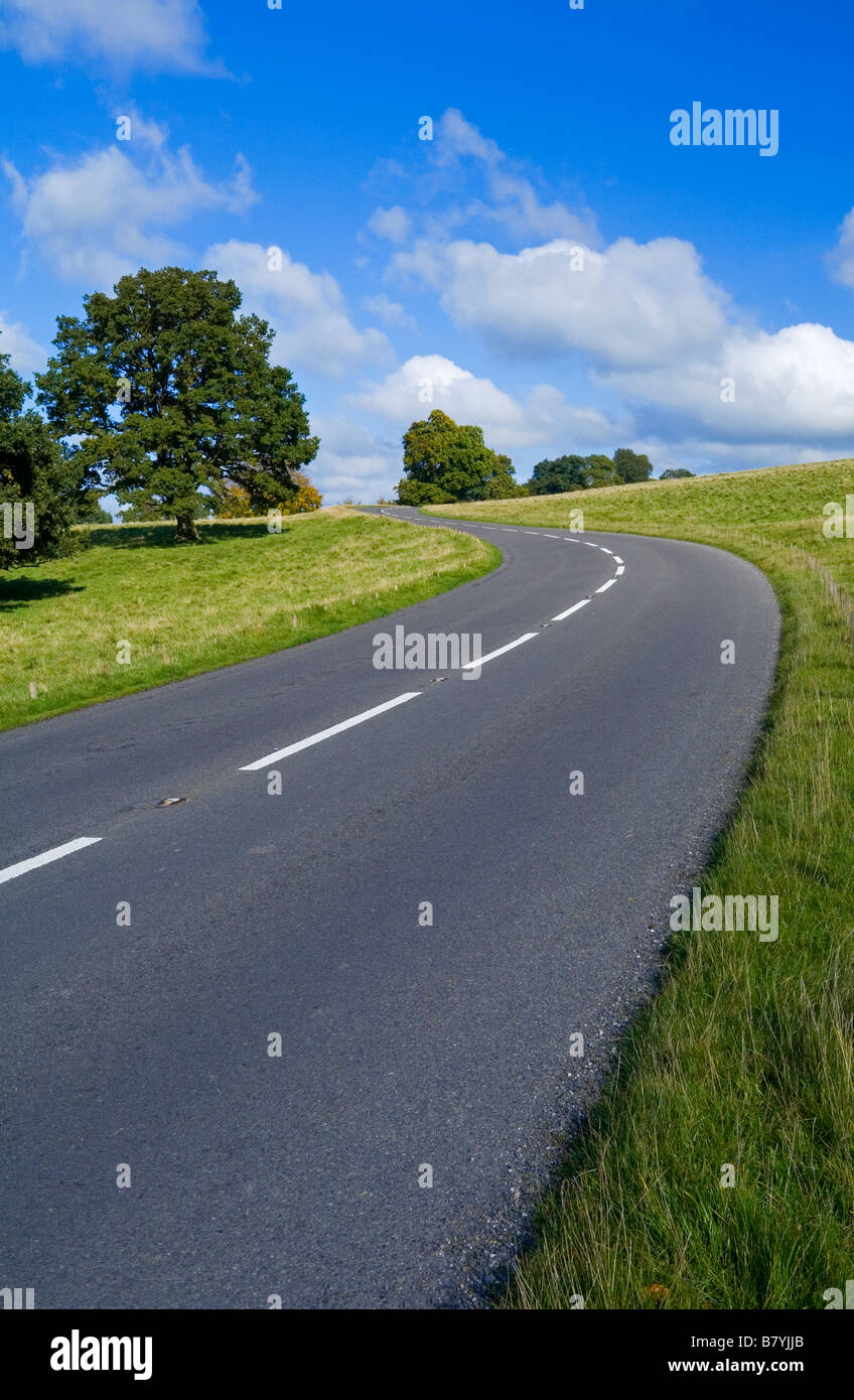 Country road white lines hires stock photography and images Alamy