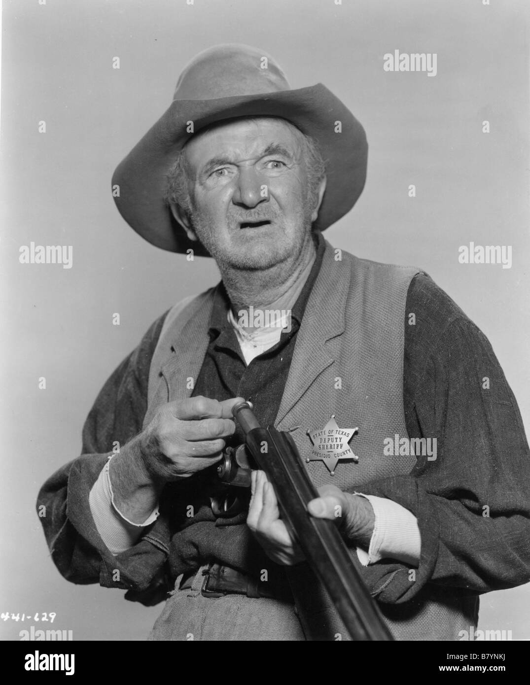 Rio Bravo Year: 1959 USA Walter Brennan Director: Howard Hawks Stock Photo  - Alamy