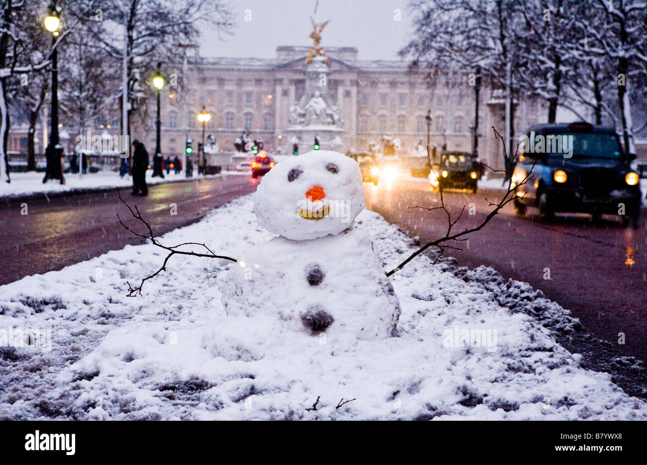 Snowman In The Mall London  UK Europe Stock Photo