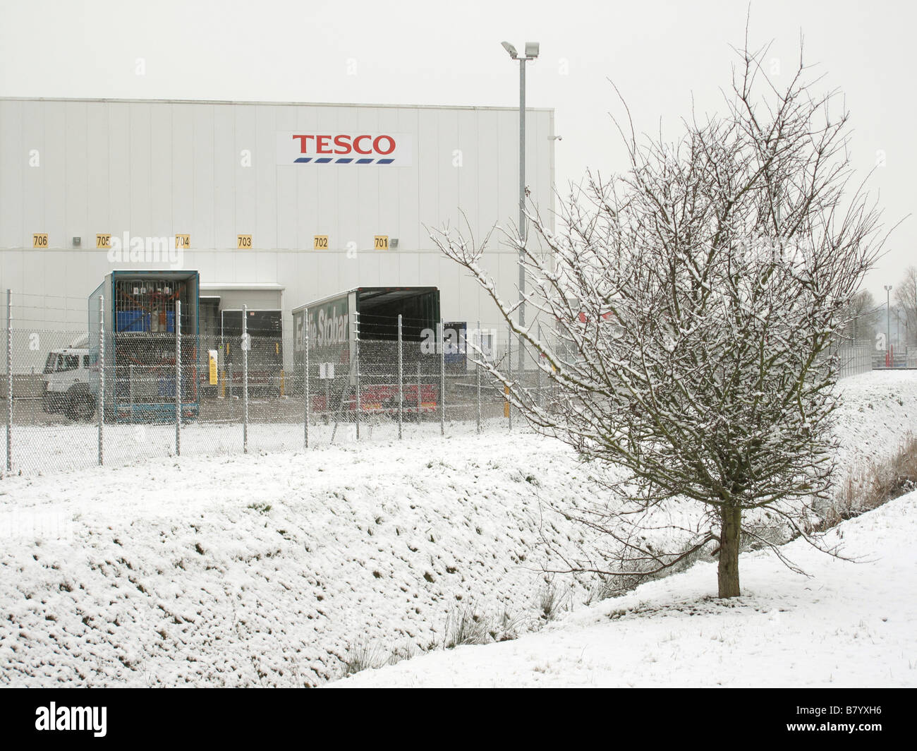 Tesco wagon hires stock photography and images Alamy