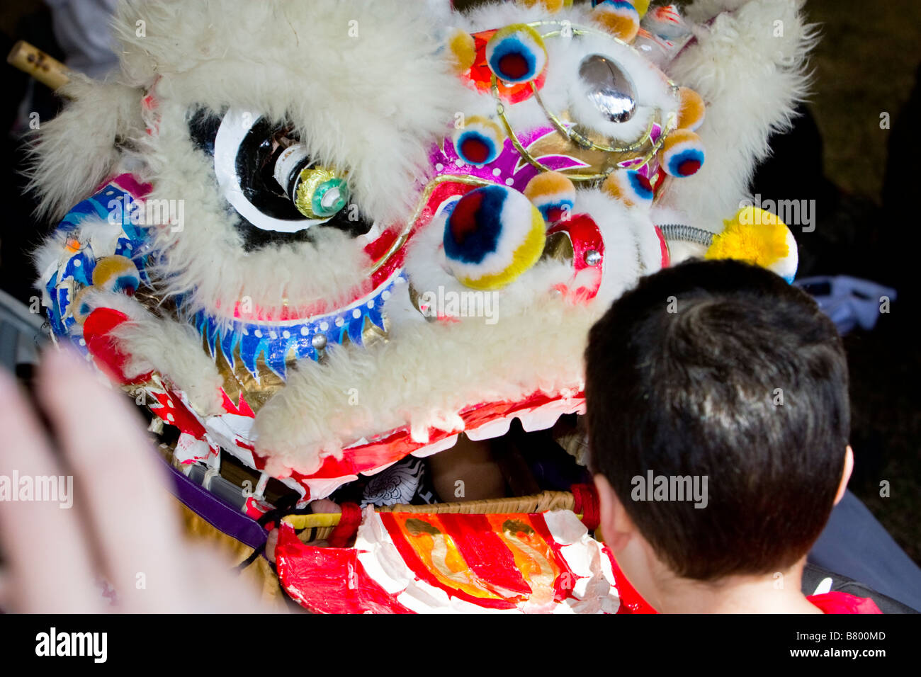 Chinese lion dance head costume Banque de photographies et d'images à haute  résolution - Alamy