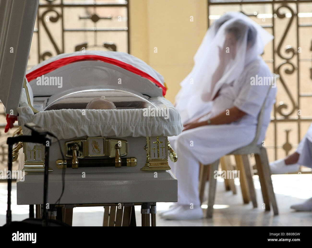 PHILIPPINES Manila A Chinese funeral in the The Manila Chinese Cemetery