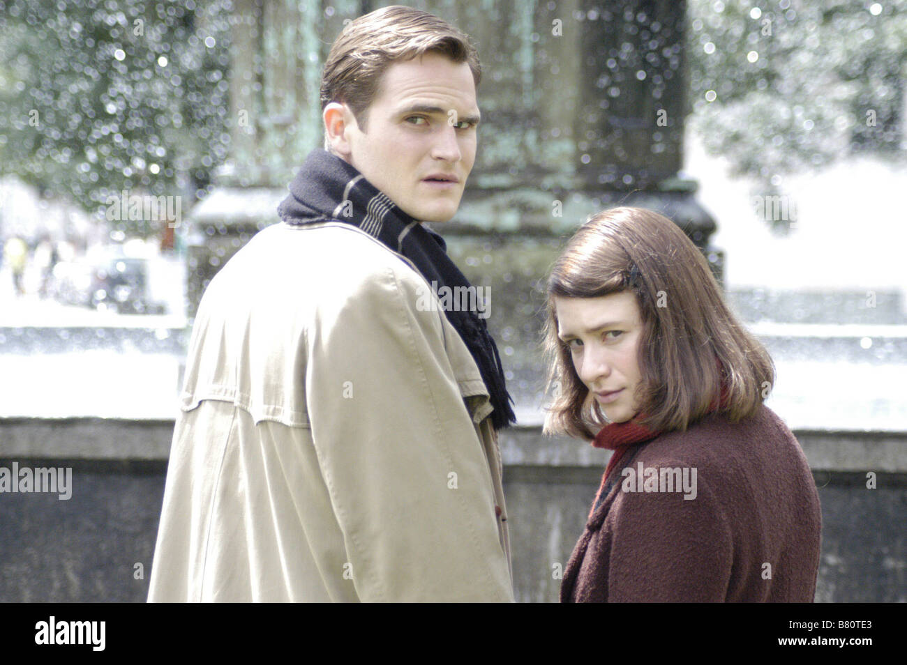 Sophie Scholl die letzten Tage Year: 2005 - Germany Fabian Hinrichs, Julia  Jentsch Director: Marc Rothemund Stock Photo - Alamy