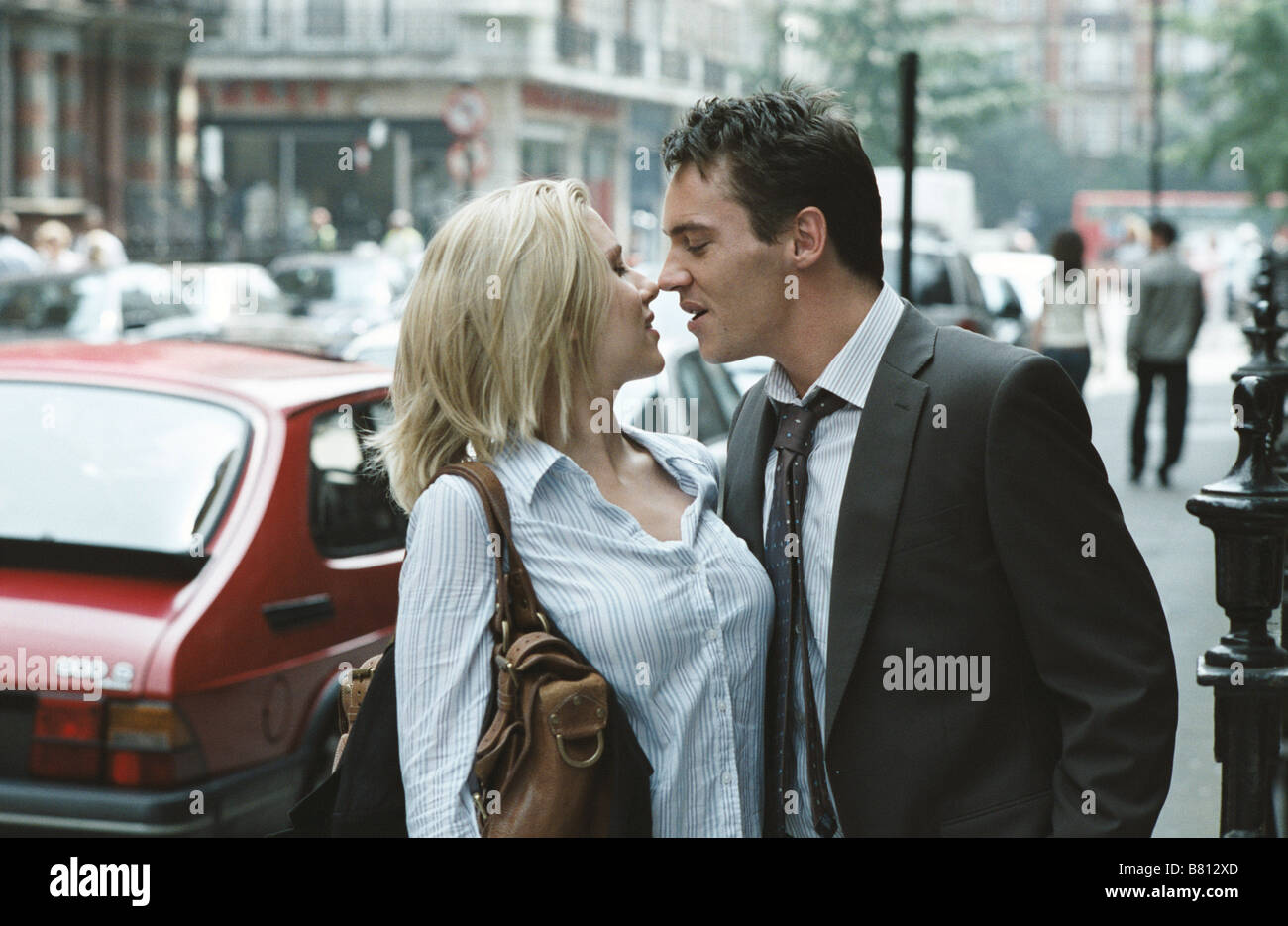 Match point Year: 2005 USA Jonathan Rhys Meyers, Scarlett Johansson ...