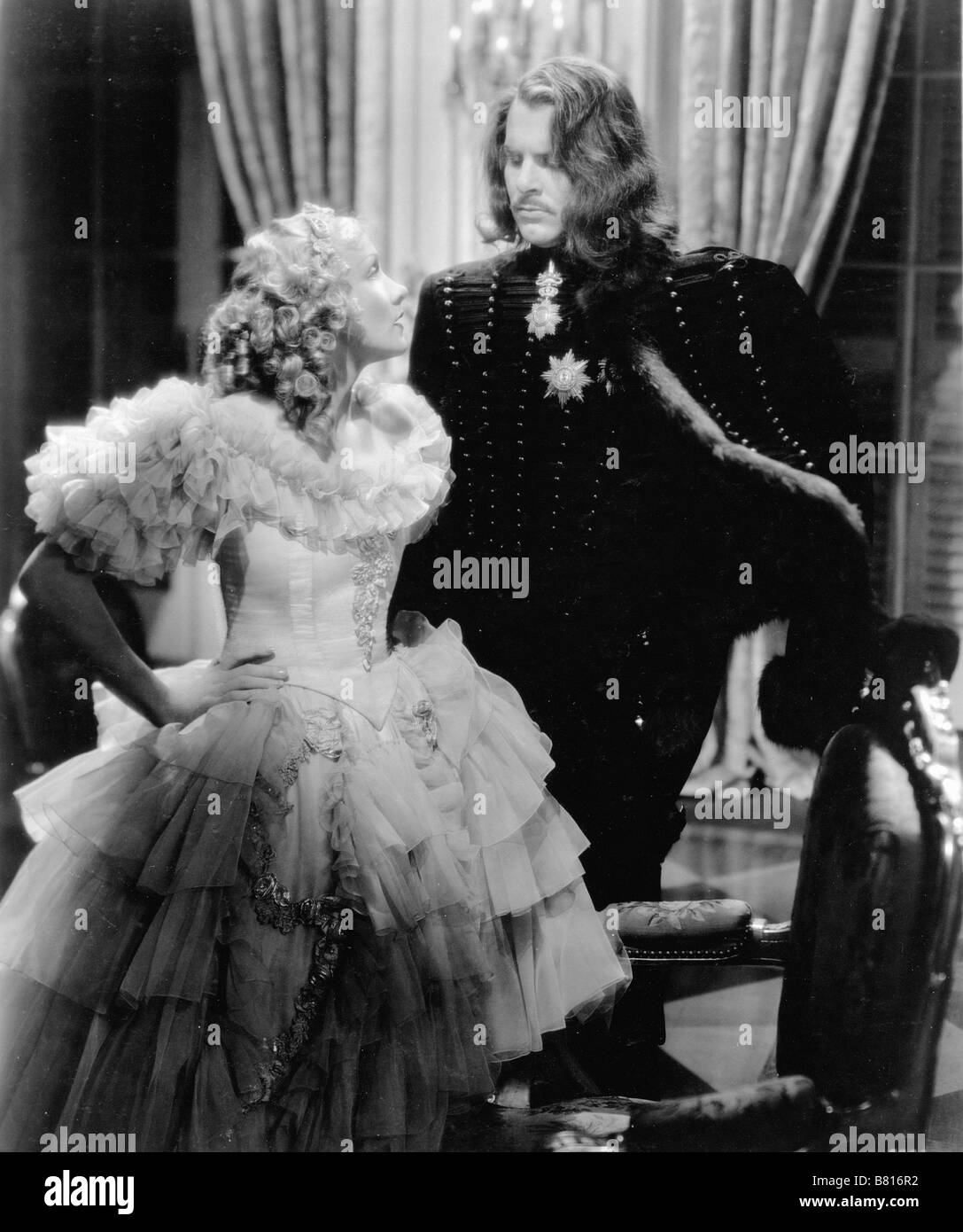 L'imperatrice rouge the scarlett empress Year 1934 USA Marlène