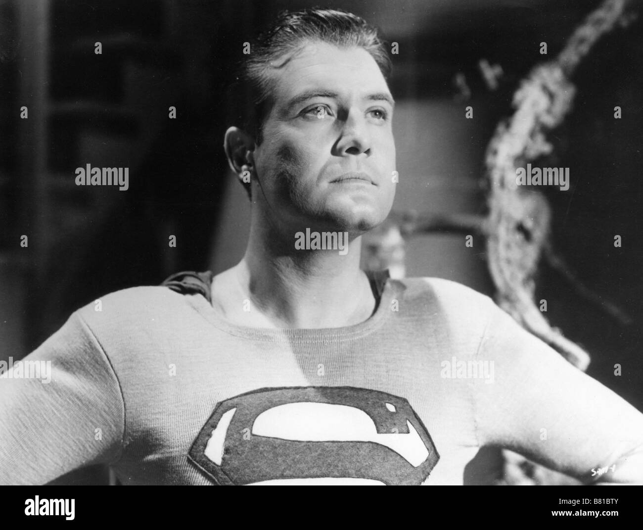 Superman Superman  Year: 1948 USA Kirk Alyn  Director: Spencer Gordon Bennet Thomas Carr Stock Photo