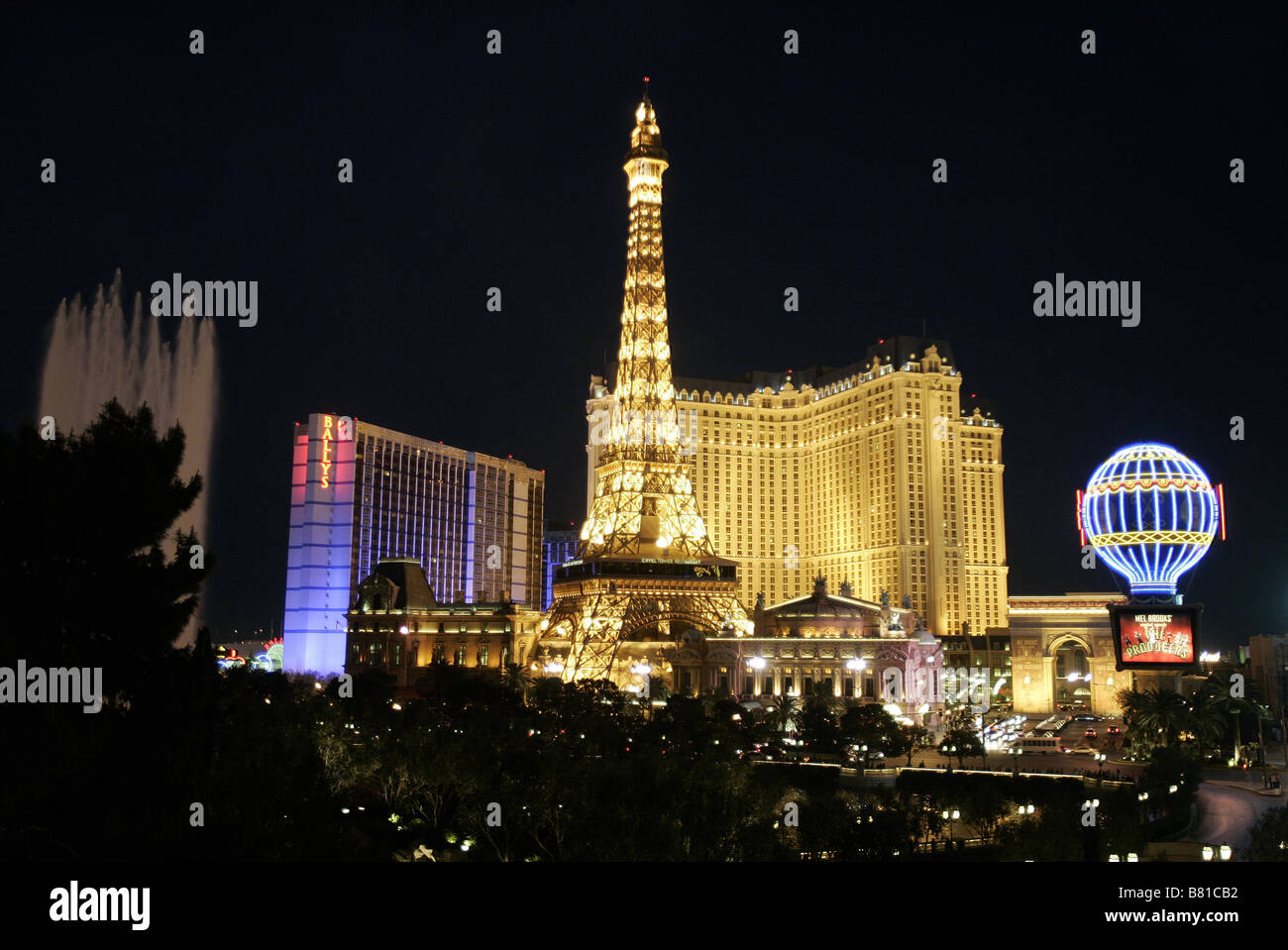 Blue sky view, from Bally's Sign overpass, Paris Resort Eiffel Tower  between Bally's and Cosmopolitan Hotels, Las Vegas Strip Stock Photo - Alamy