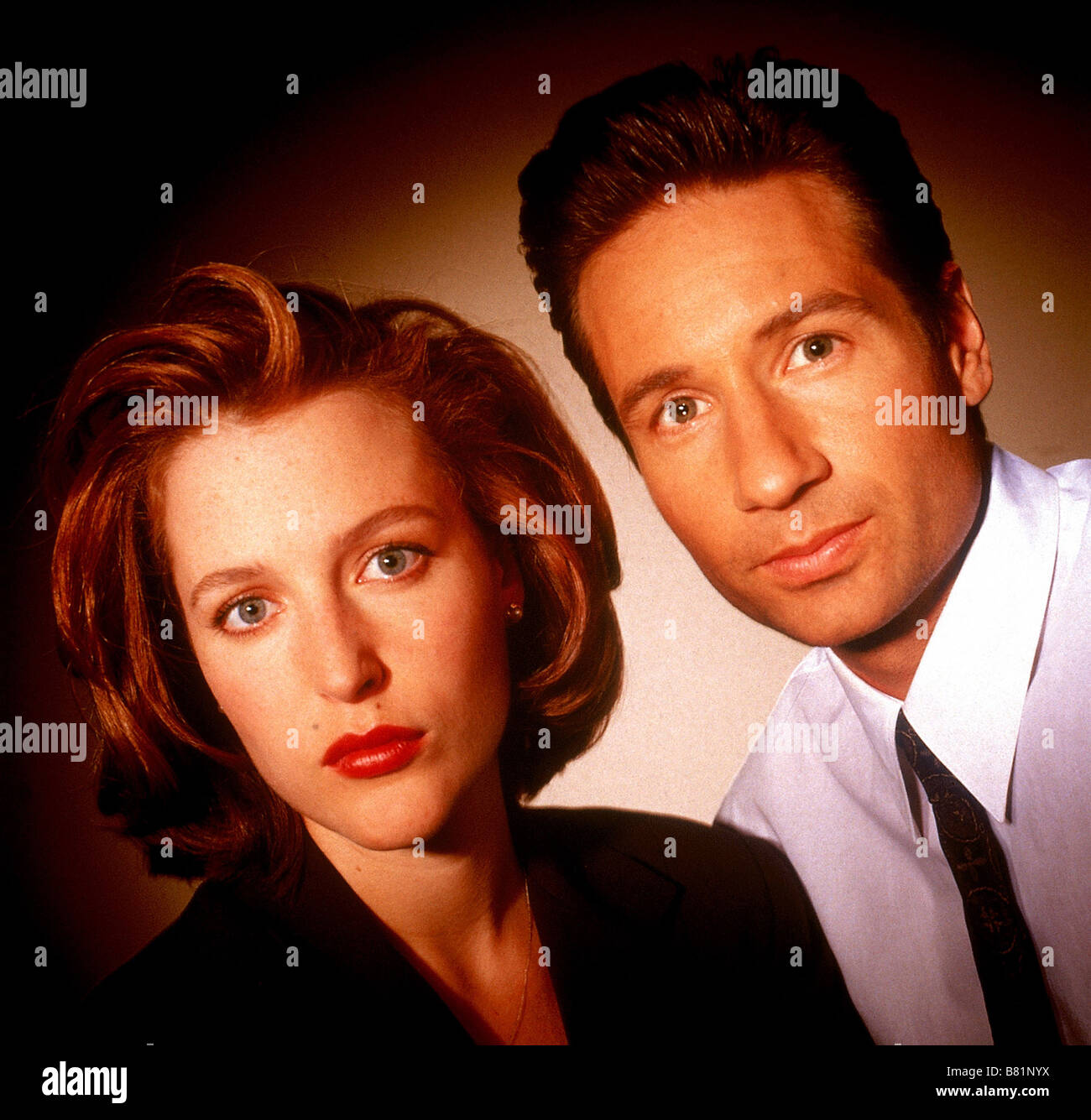The X Files  TV Series1993 - 2002 USA 1995 Season 3 Created by Chris Carter David Duchovny , Gillian Anderson Stock Photo