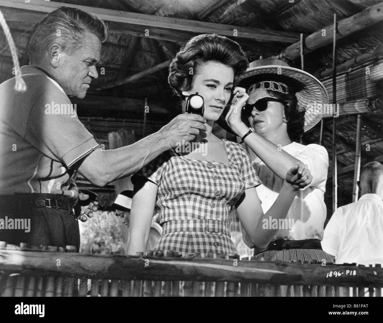 The Ugly American Year: 1963 USA Sandra Church  on the set Director: George Englund Stock Photo