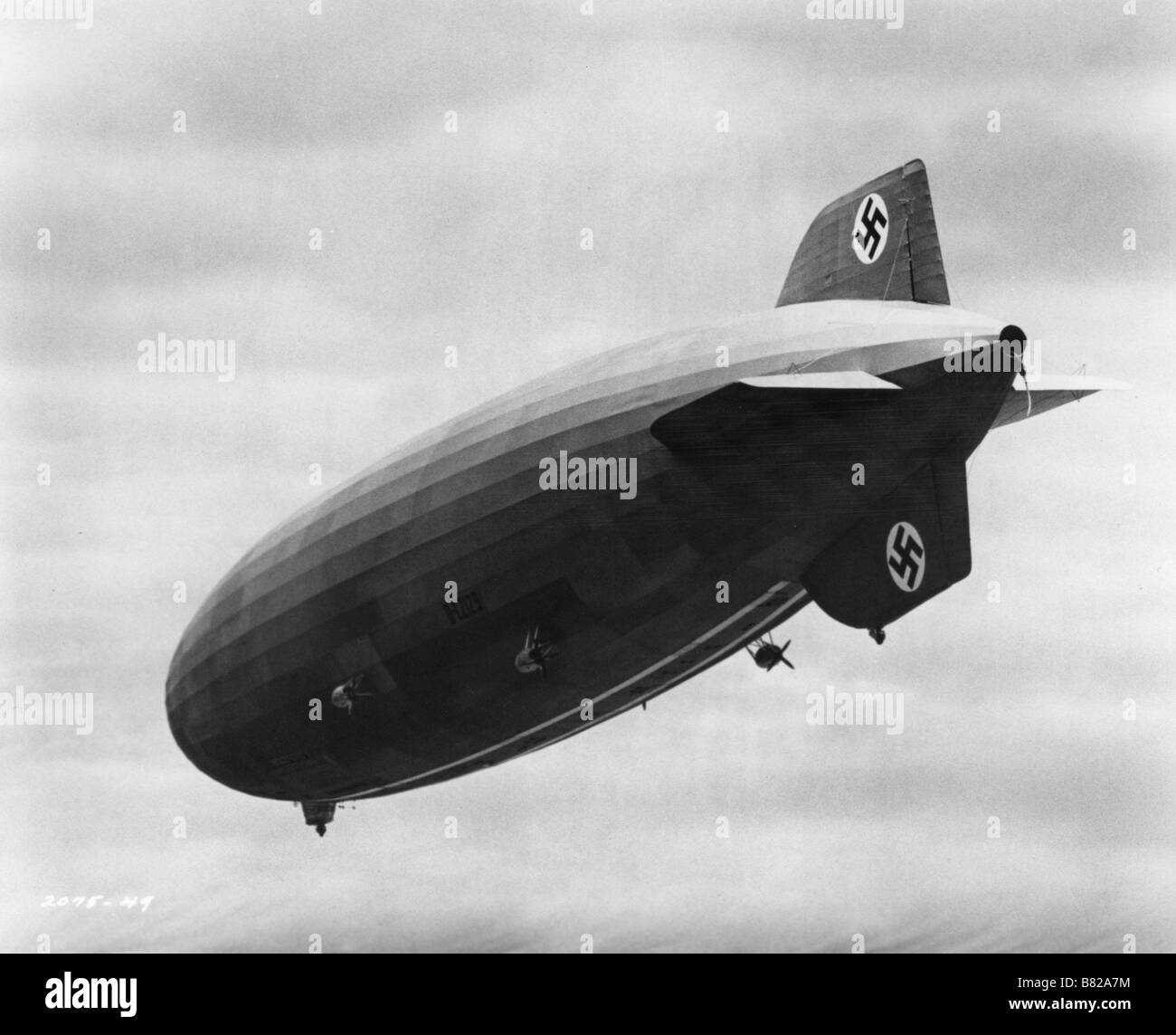 Ballon dirigeable Black and White Stock Photos & Images - Alamy