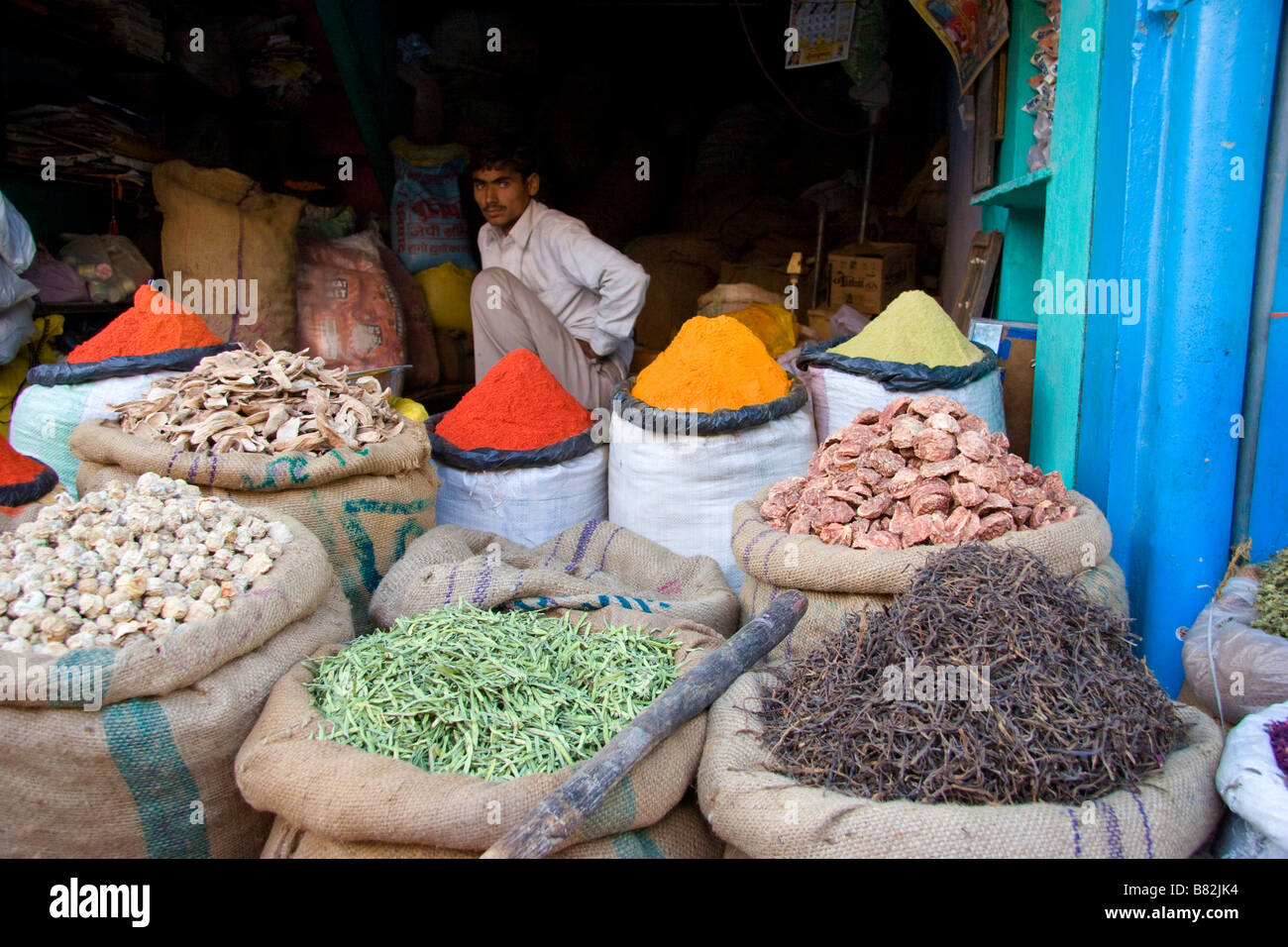 Indian bazaar colour hires stock photography and images Alamy