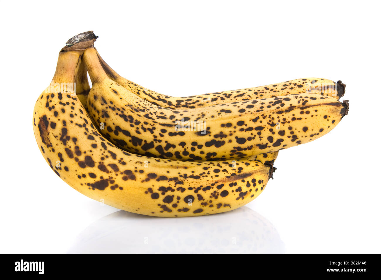 https://c8.alamy.com/comp/B82M46/cluster-of-over-ripe-bananas-isolated-on-white-background-B82M46.jpg
