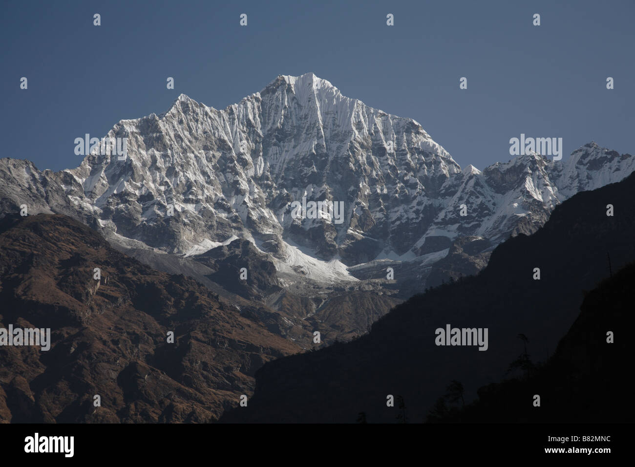 Thamserku mountain view in Nepal Khumbu region Stock Photo