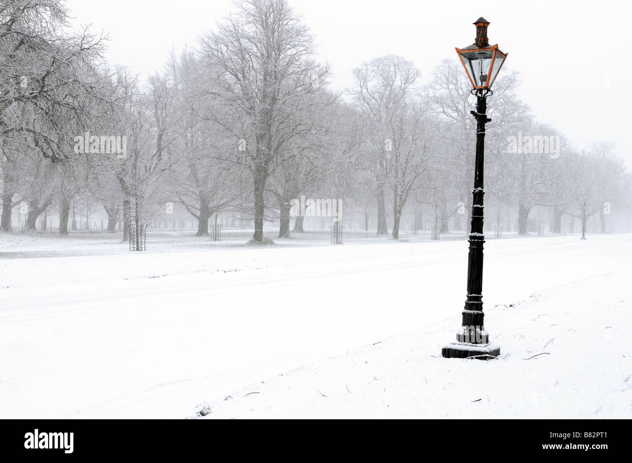 Gas lamp light hires stock photography and images Alamy