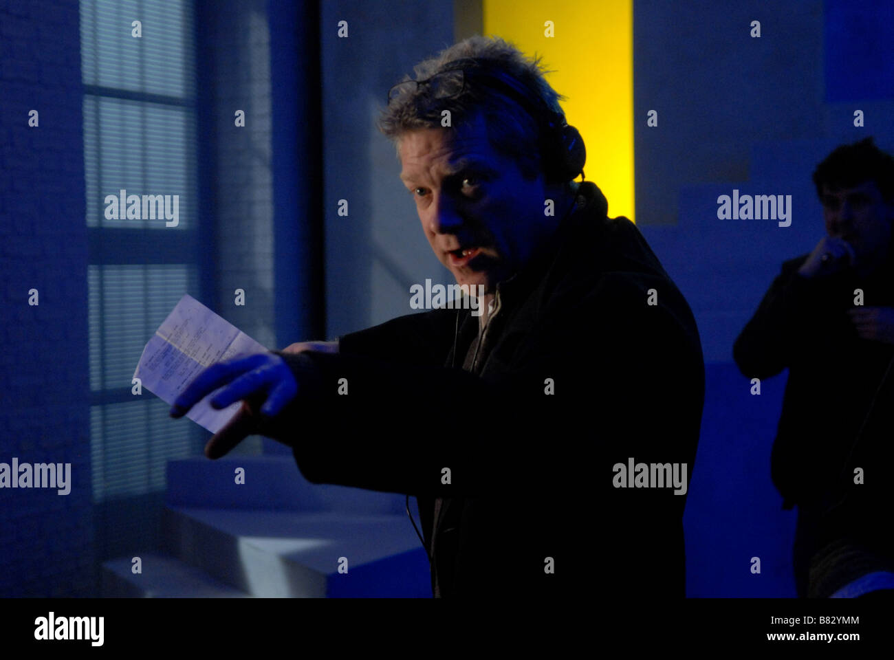 Kenneth Branagh Kenneth Branagh Director: Kenneth Branagh sur le tournage / on the set du film Le Limier - Sleuth (2007) USA Stock Photo