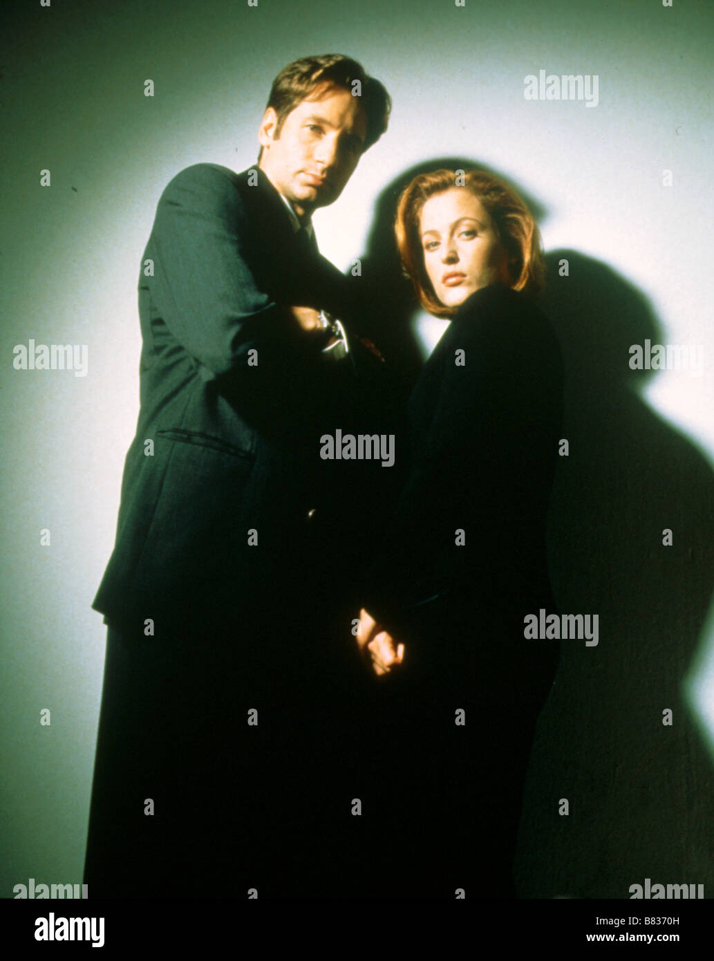 The X Files  TV Series 1993 - 2002 USA 1998 Season 5 Created by Chris Carter David Duchovny , Gillian Anderson Stock Photo