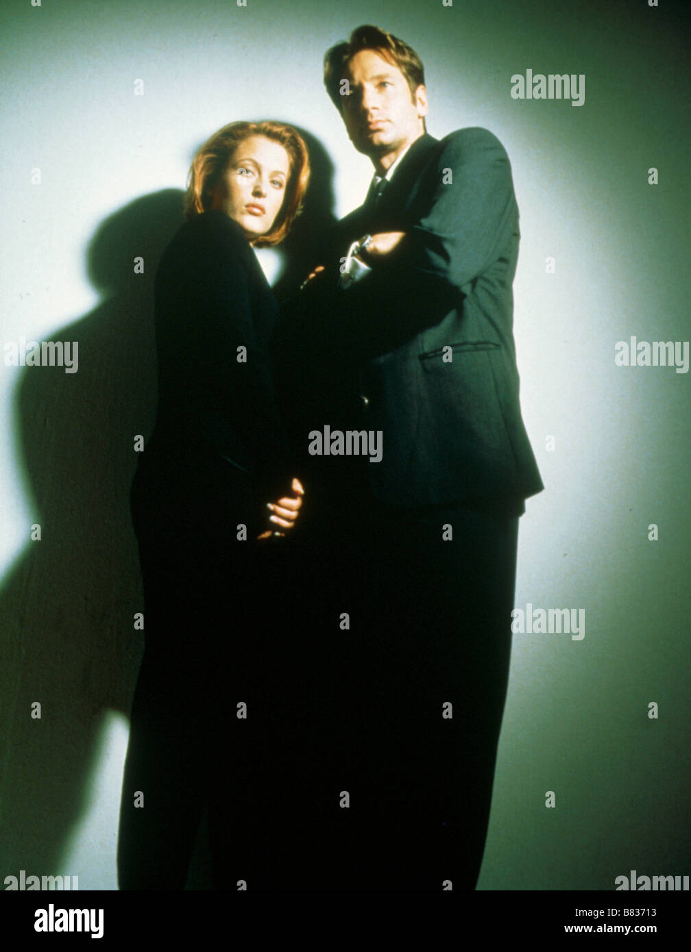 The X Files  TV Series 1993 - 2002 USA 1998 Season 5 Created by Chris Carter David Duchovny , Gillian Anderson Stock Photo