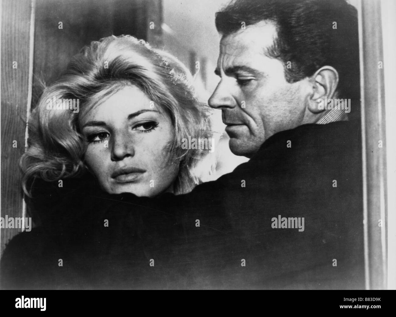 L'Avventura Year: 1960 Director : Michelangelo Antonioni Monica Vitti , Gabriele Ferzetti Stock Photo