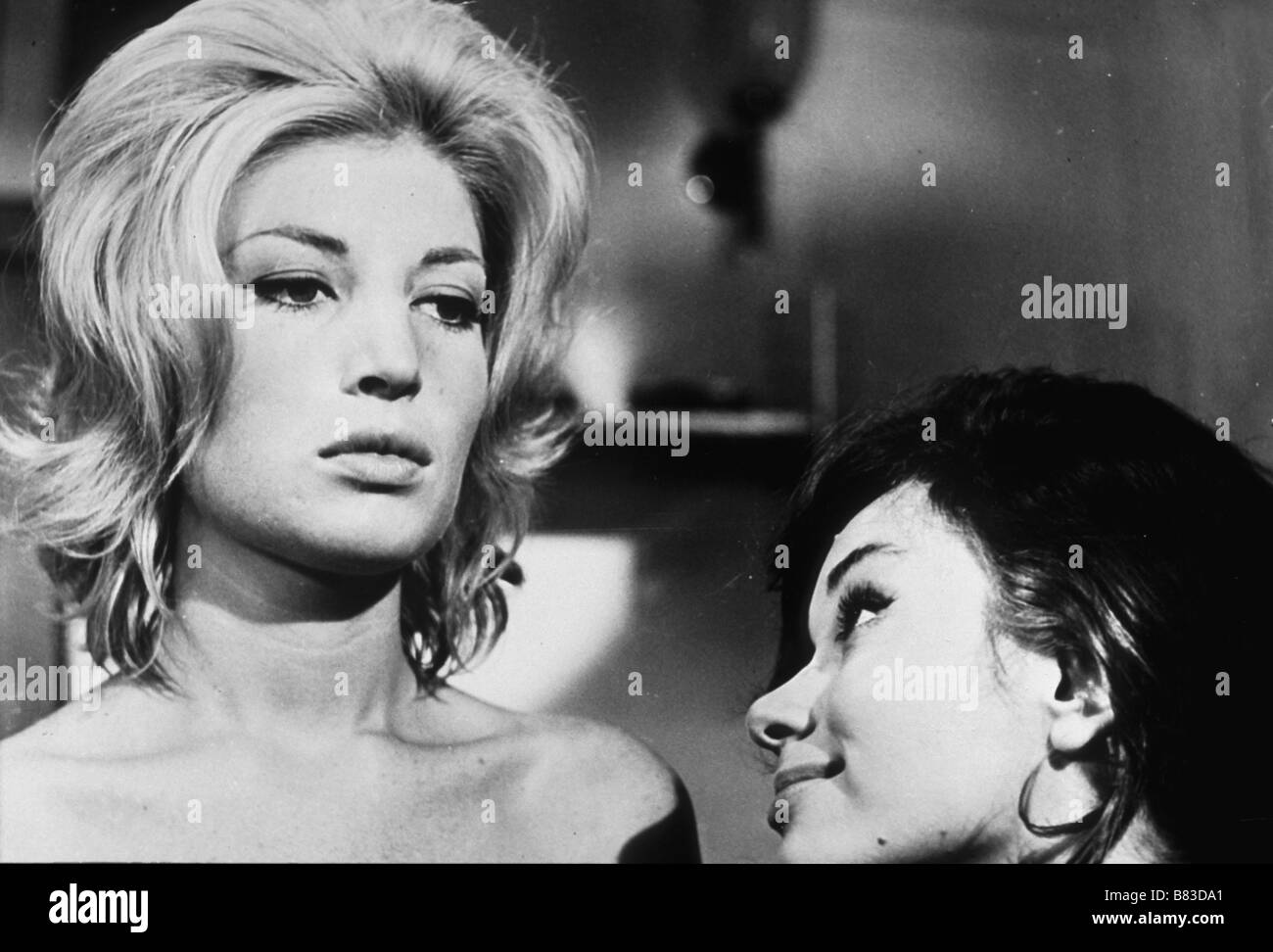 L'Avventura Year: 1960 Director : Michelangelo Antonioni Monica Vitti , Lea Massari Stock Photo