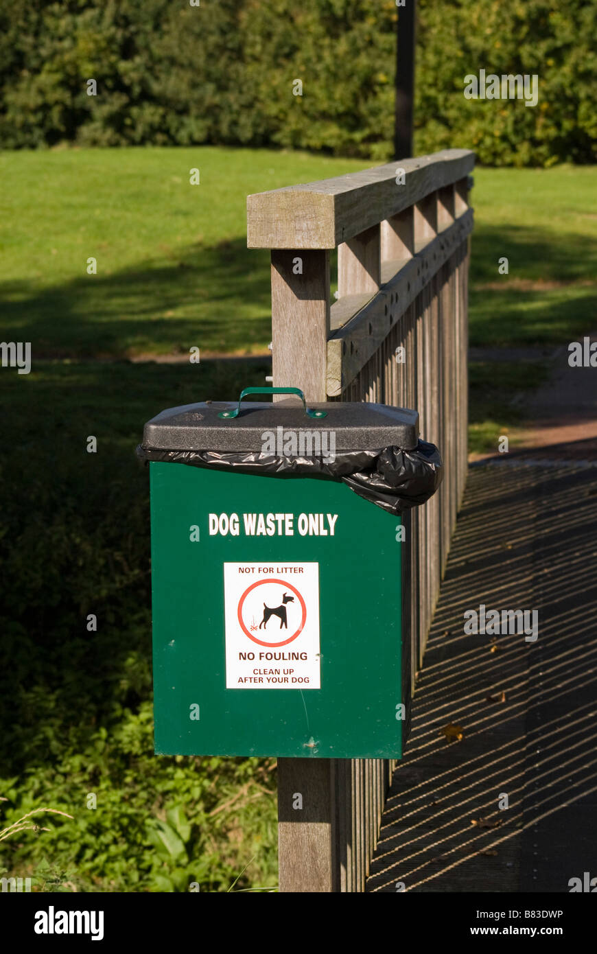 Bin for dog poo hires stock photography and images Alamy