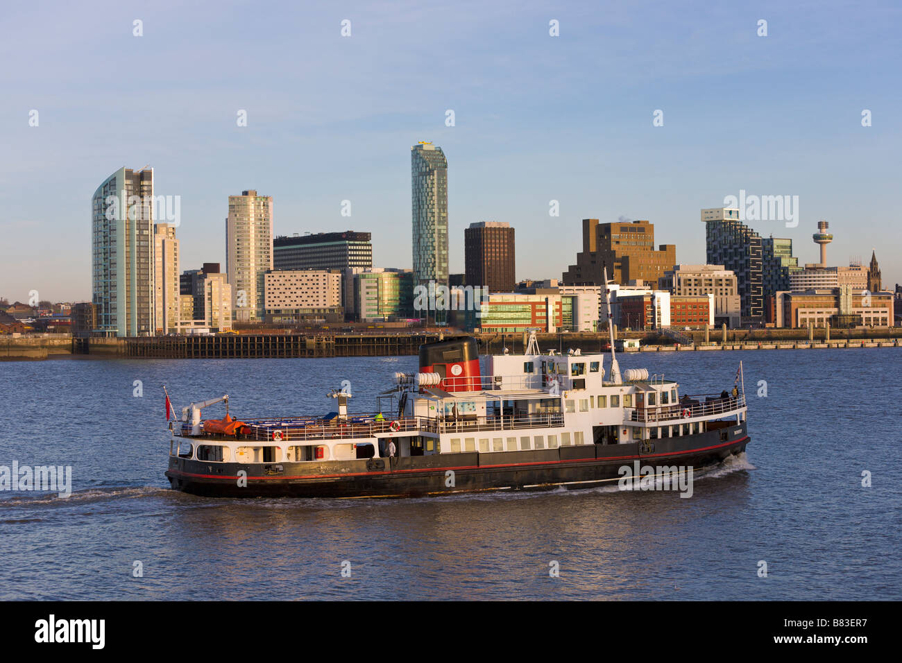 Liverpool skyline ferry hi-res stock photography and images - Alamy