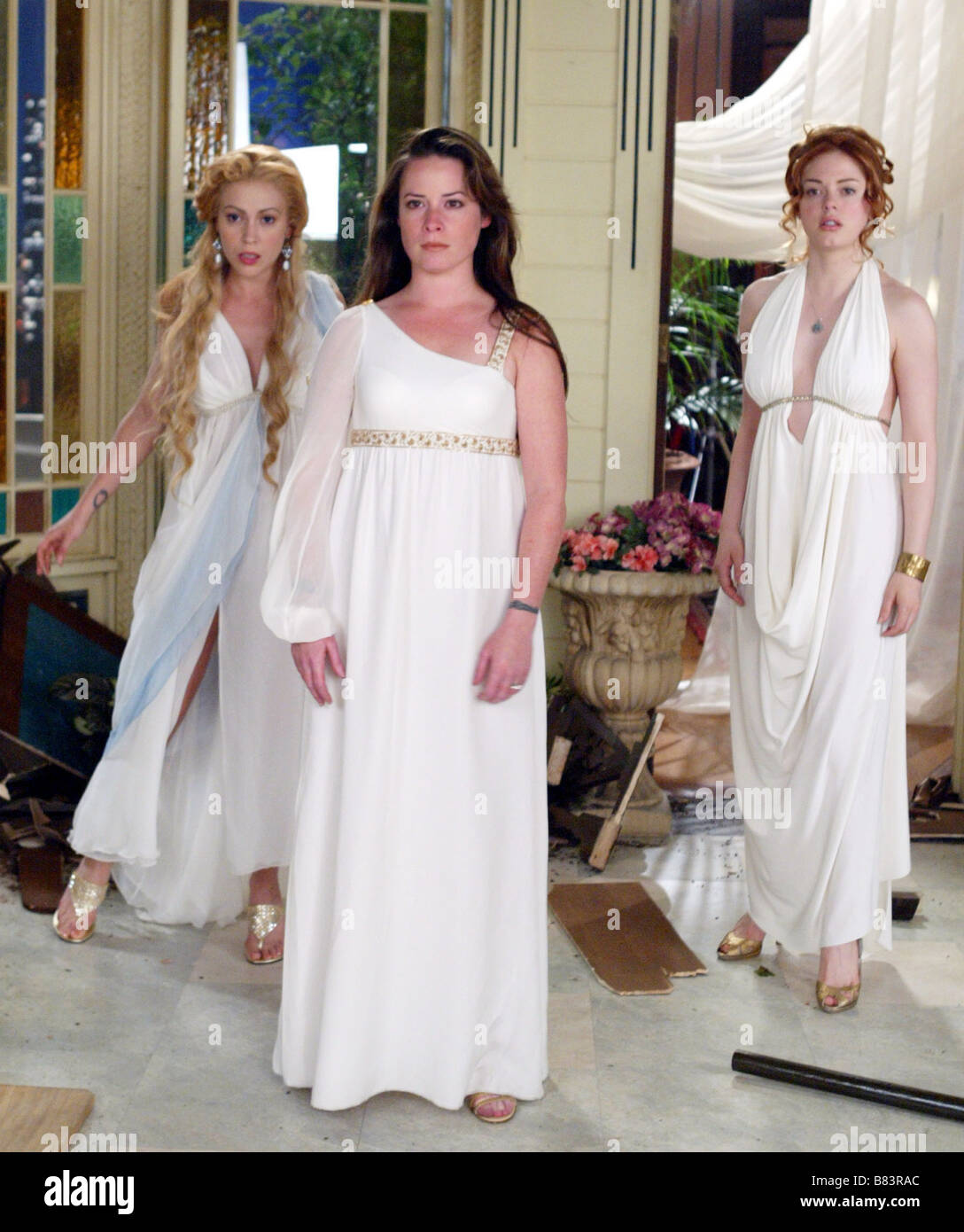 Charmed TV-Series 1998-2006 USA 2003 Season 5, episode 22+23 : Oh My  Goddess!: Part 1 et 2 Created by Constance M. Burge Directed by Jonathan  West Alyssa Milano , Holly Marie Combs , Rose McGowan Stock Photo - Alamy