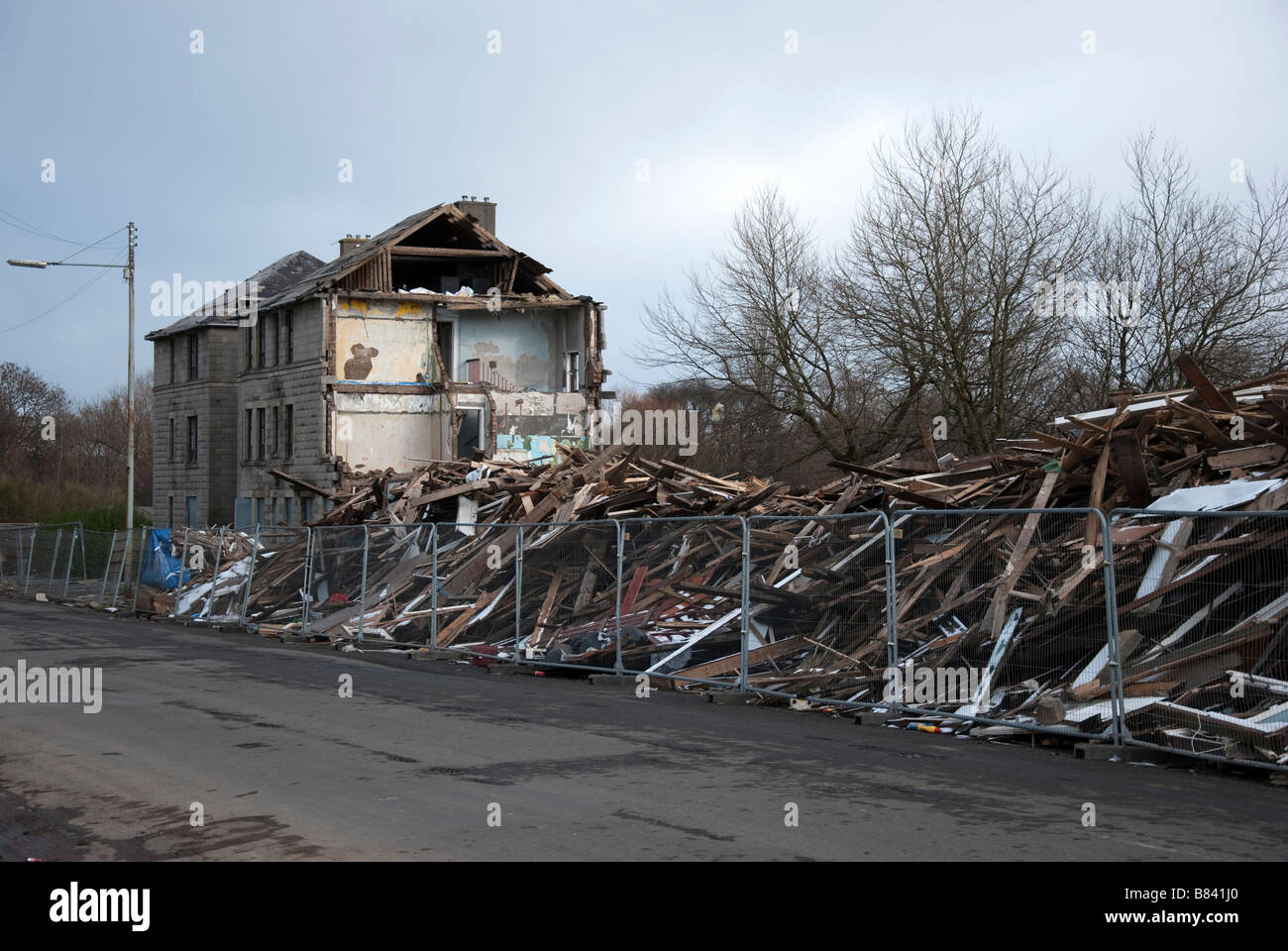 Demolishing the Oatlands Glasgow Stock Photo