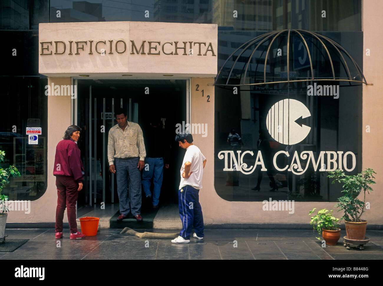 Janitor hispanic hires stock photography and images Alamy