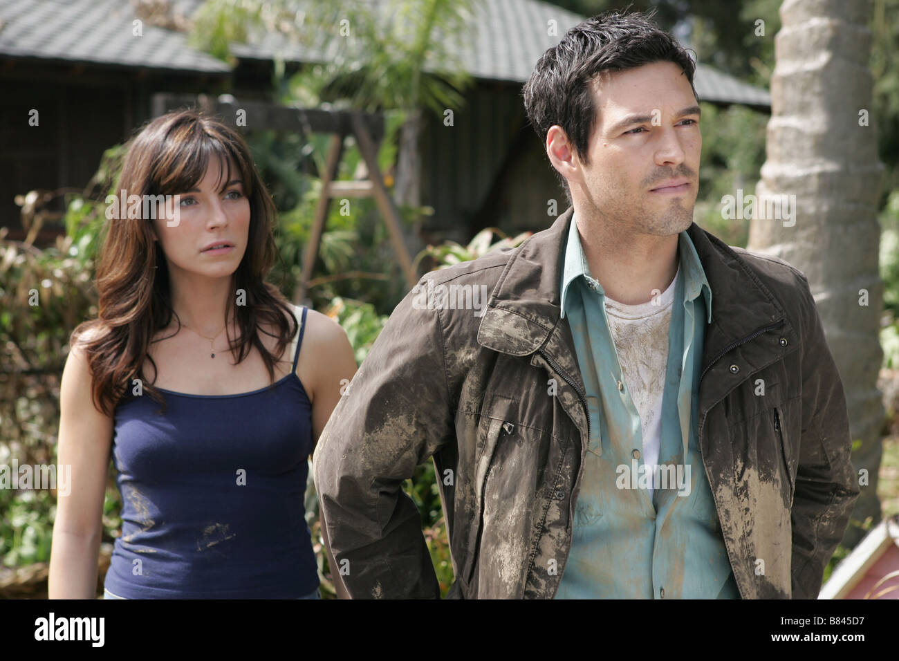 Invasion Tv Invasion 05 Tv Series 05 06 Usa Eddie Cibrian Lisa Sheridan Stock Photo Alamy