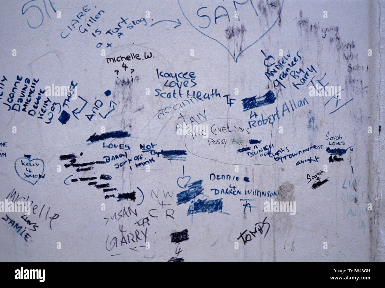 Grafitti wall writing draw hi-res stock photography and images - Alamy