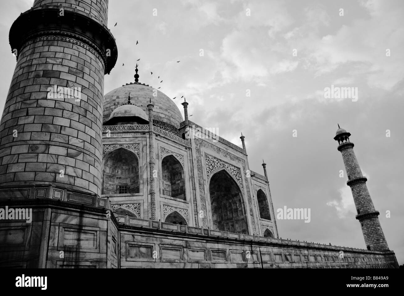Taj mahal at an angle Black and White Stock Photos & Images Alamy