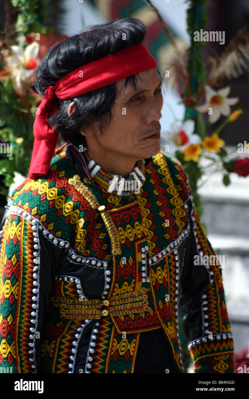 Local Man In Traditional Dress Traditional Wedding Ruki Aboriginal