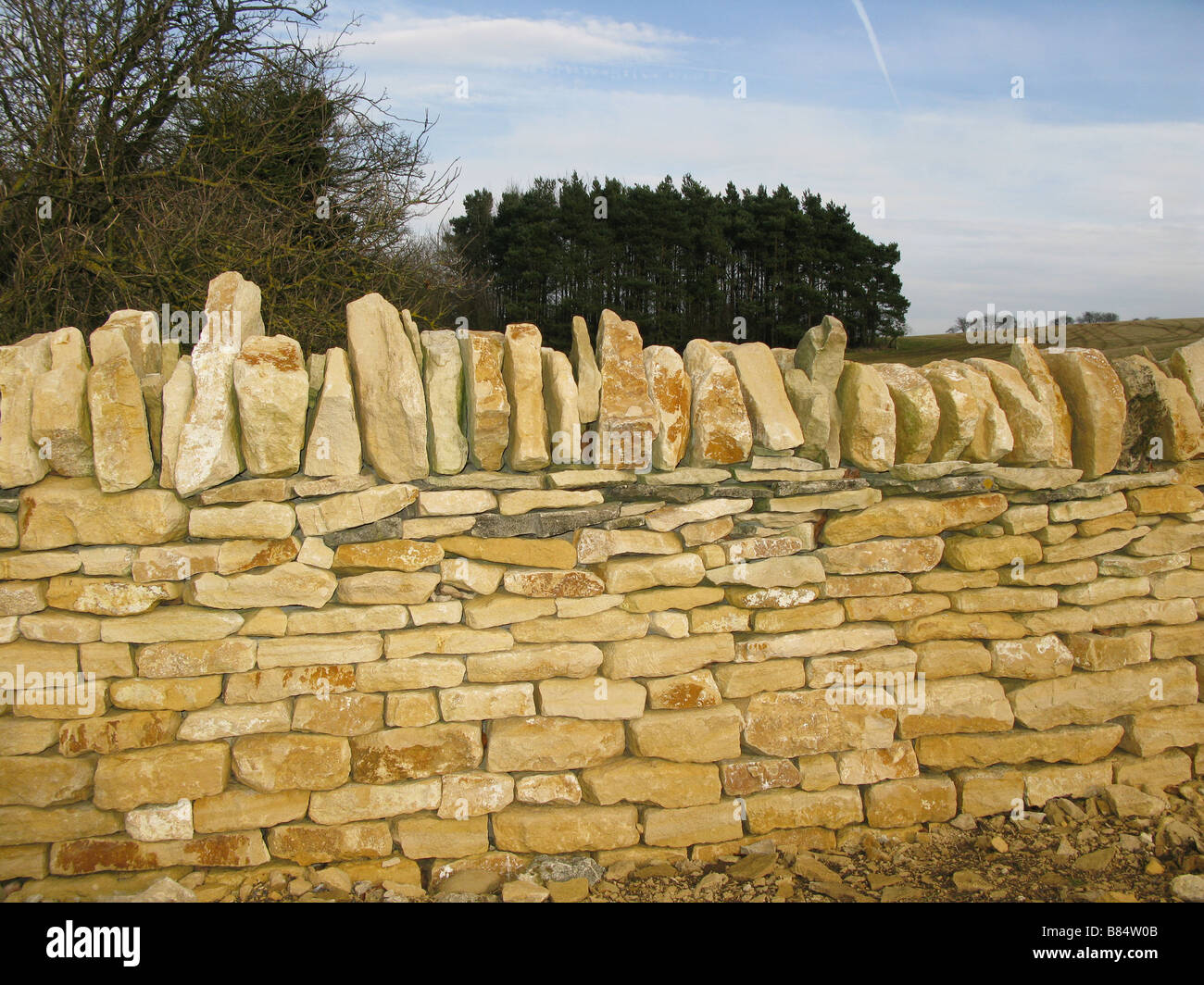 Cotswolds dry stone wall hires stock photography and images Alamy