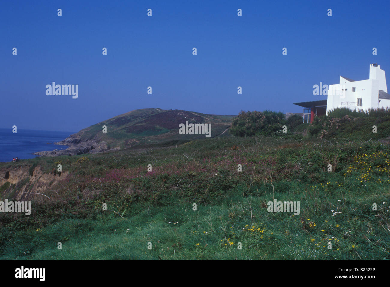 Baggy House by Hudson Architects 1994 detached cliff top house North Devon coast Stock Photo Alamy