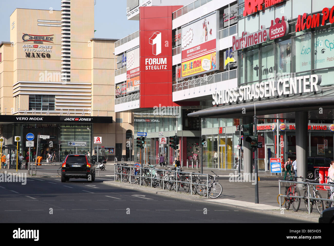 Berlin Steglitz Schlossstrasse Forum Steglitz Schloss Strassen Center SSC  Stock Photo - Alamy