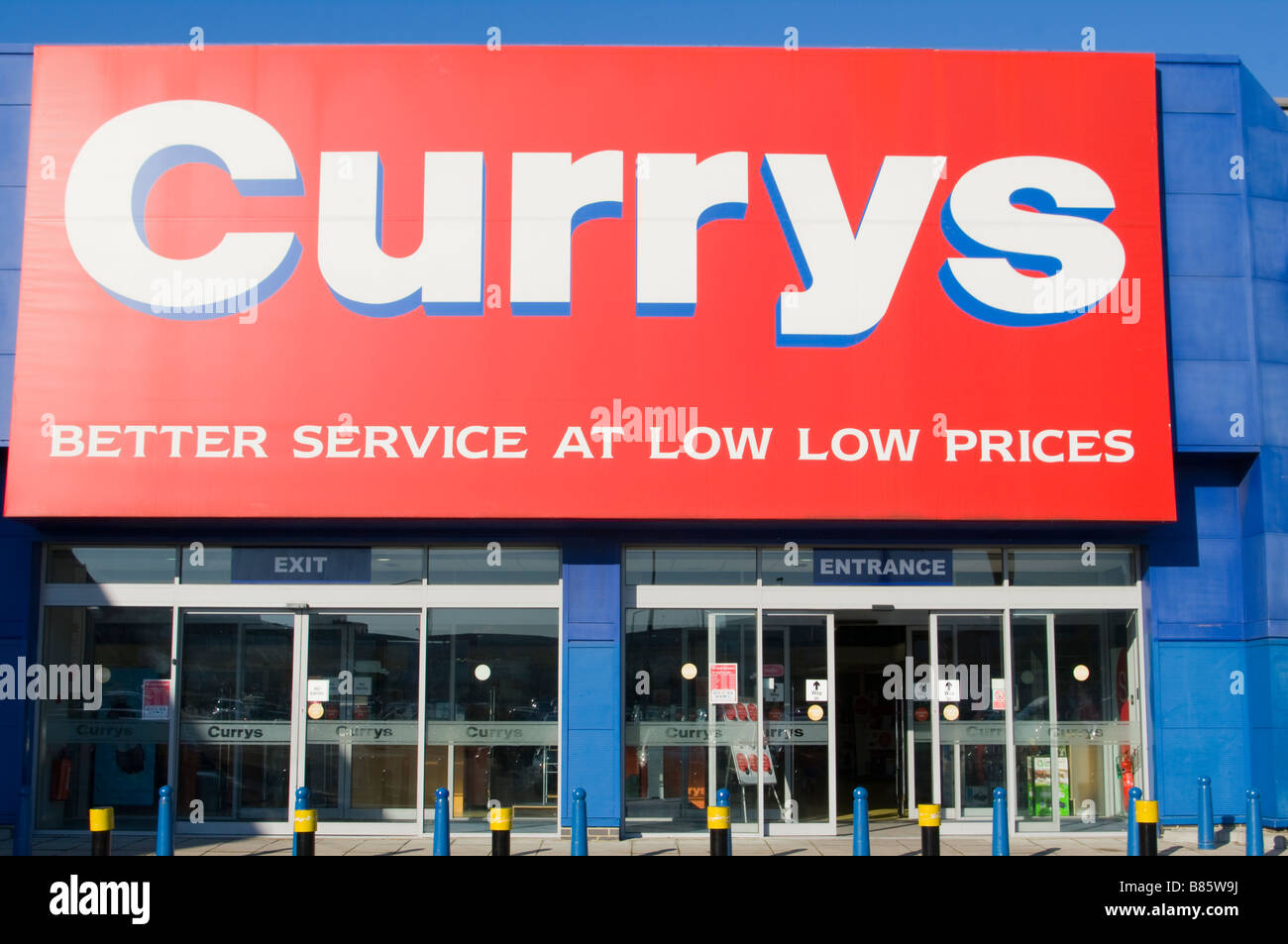 Currys shop hi-res stock photography and images - Alamy