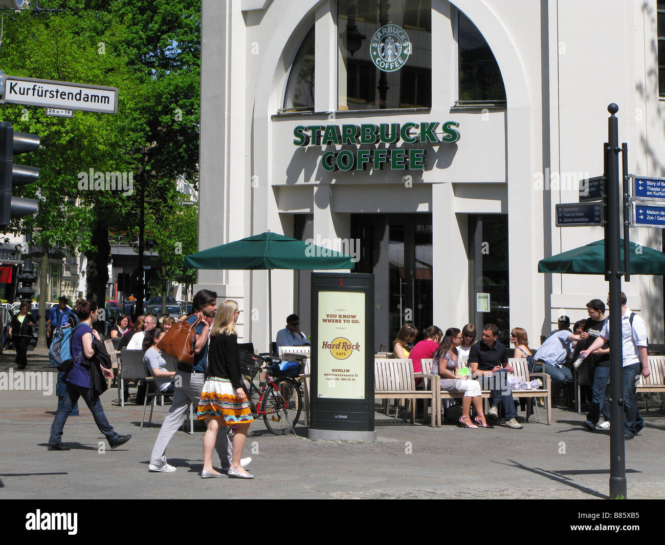 Berlin Kurfuerstendamm Starbucks Coffee High Resolution Stock Photography And Images Alamy