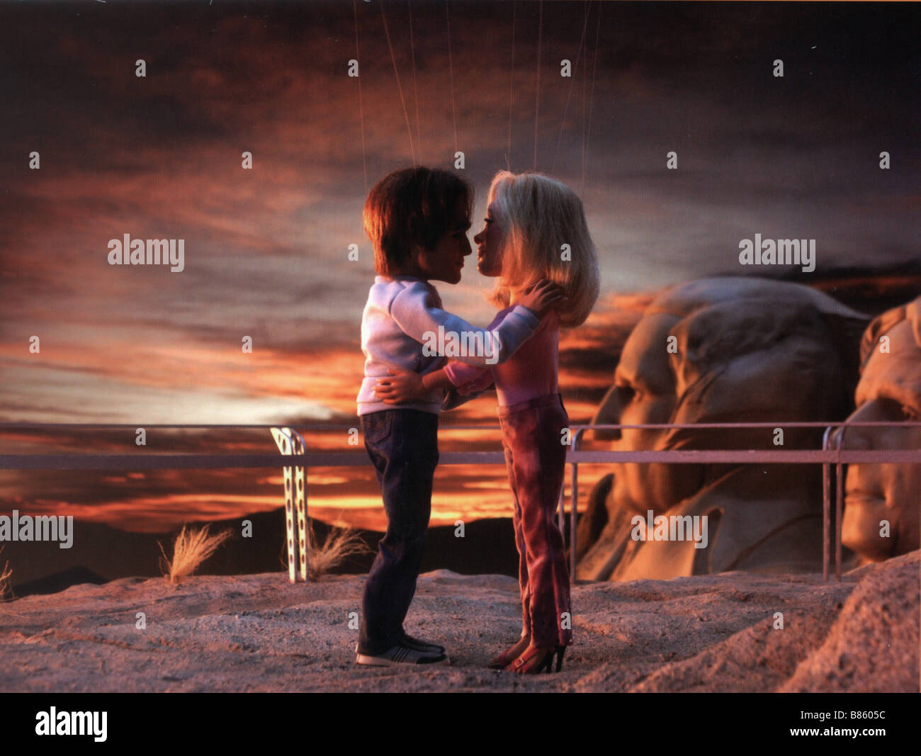 Couple kissing cinema hi-res stock photography and images - Alamy