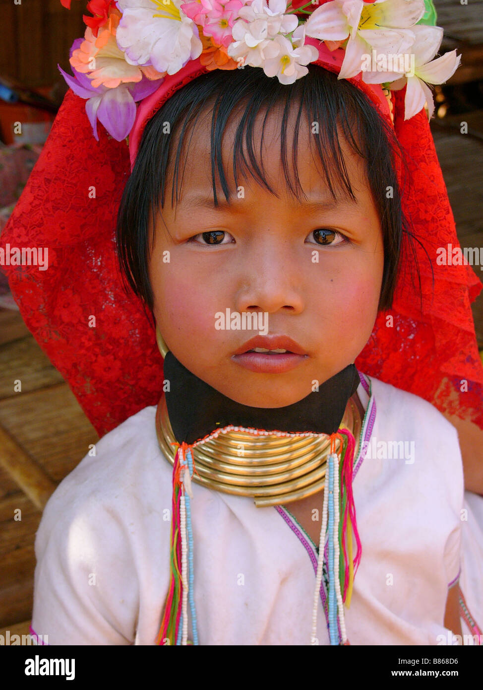 Pwakin-nyaw Kariang longneck Karen Hill tribe young girl in  