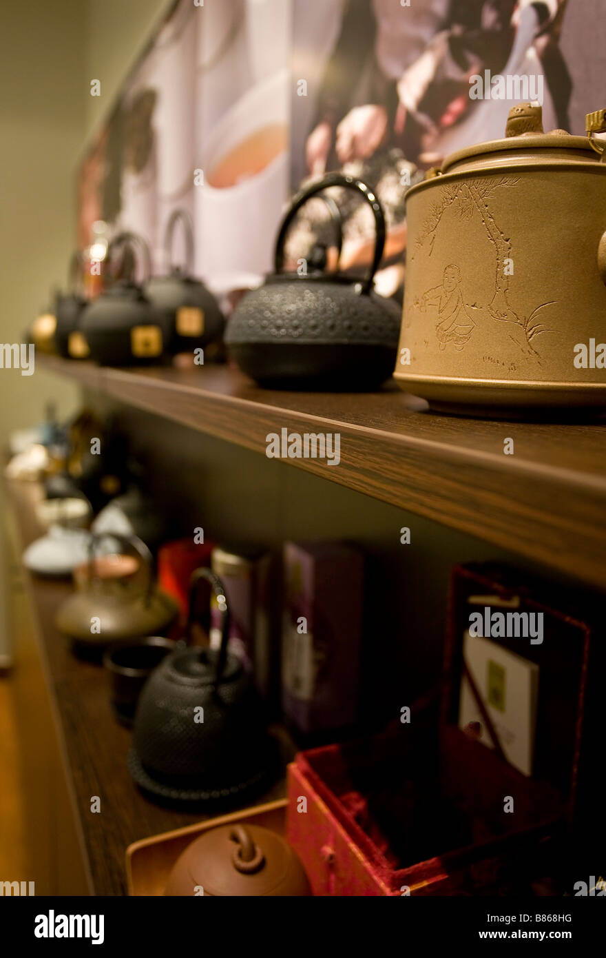 Teapots in tea shop hires stock photography and images Alamy
