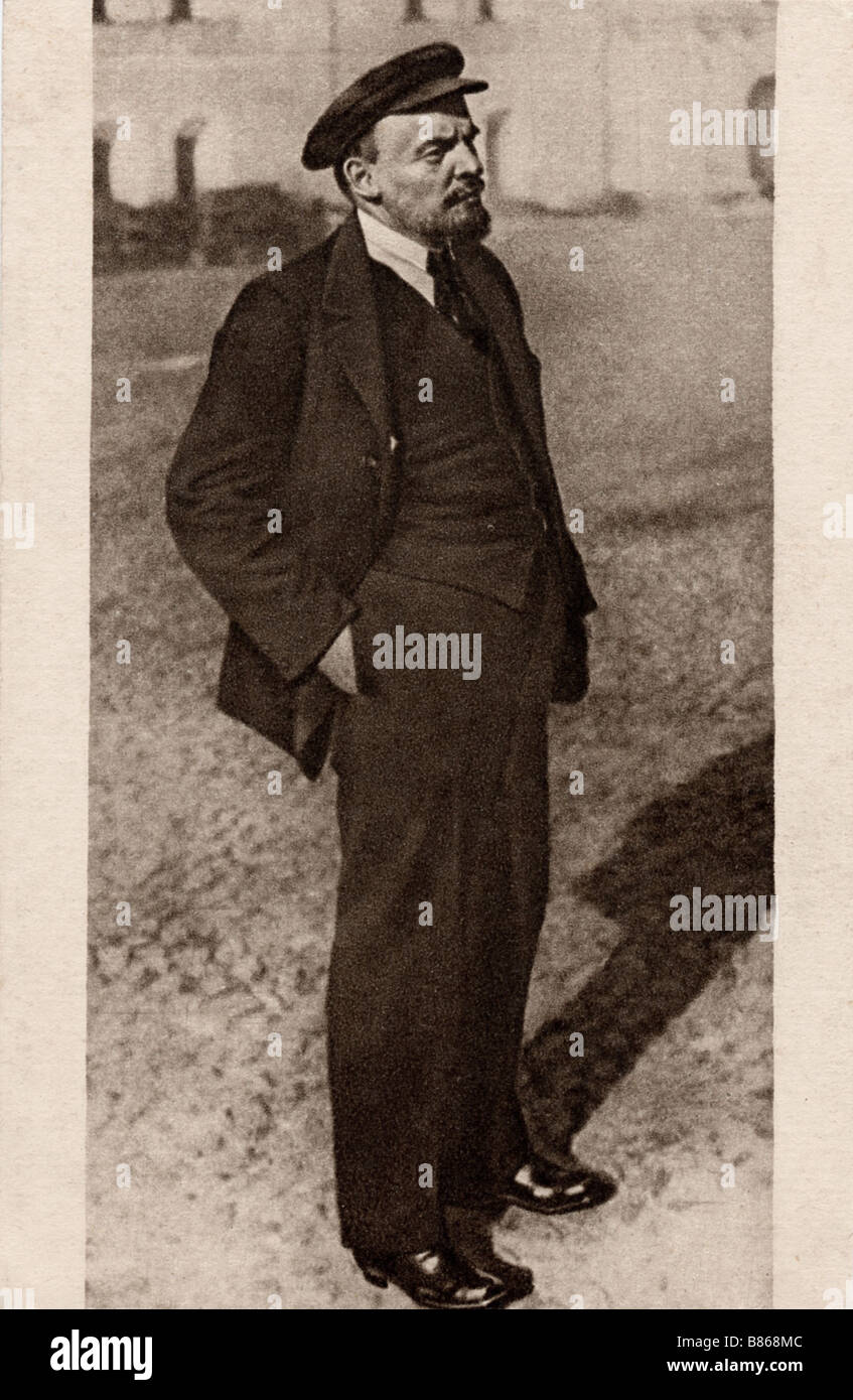 Lenin 1917 hi-res stock photography and images - Alamy