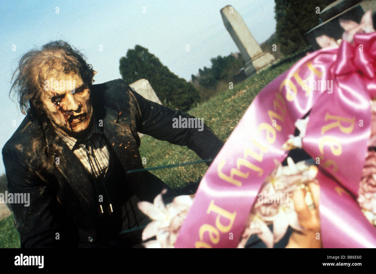 Night of the Living Dead Year : 1990 - USA Director : Tom Savini