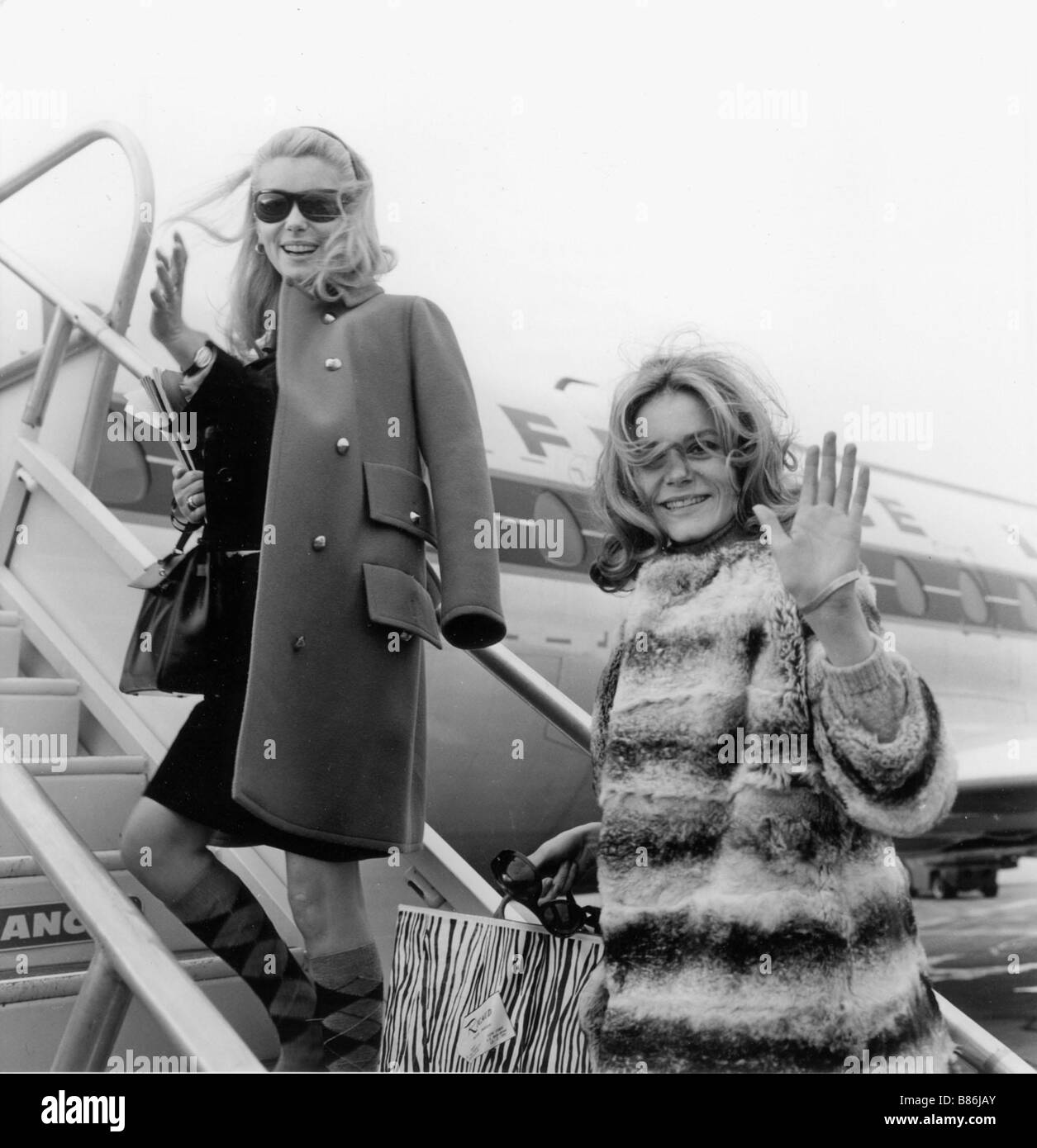 catherine deneuve francoise dorleac interview francoise dorleac stock photos francoise dorleac stock catherine deneuve francoise dorleac interview francoise dorleac stock photos francoise dorleac stock