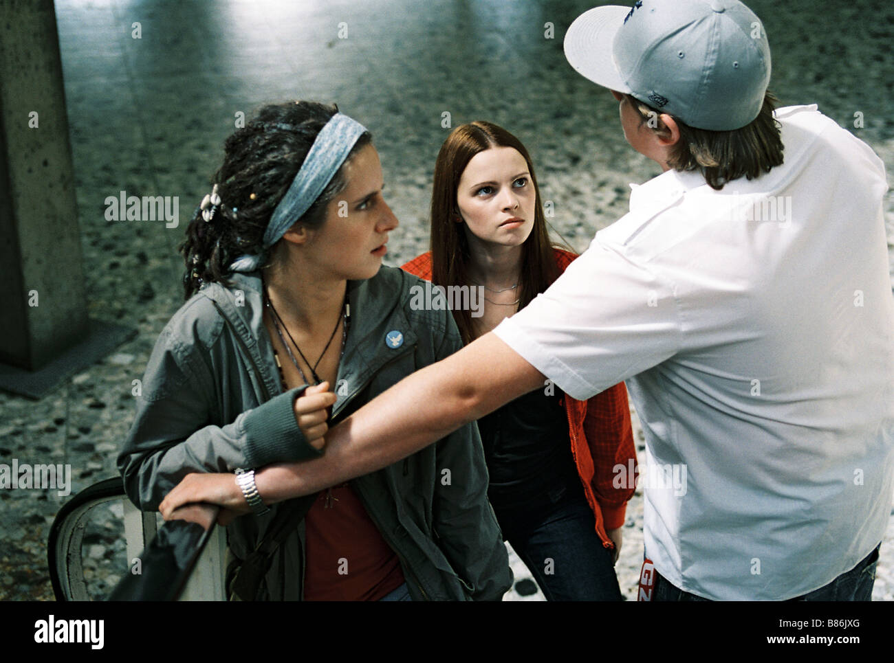 Die Welle Year : 2008 Director : Dennis Gansel, Amelie Kiefer, Jennifer  Ulrich, Maximilian Vollmar Stock Photo - Alamy